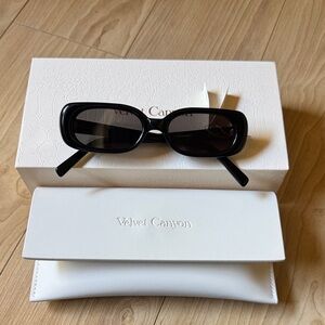 Velvet Canyon Black Les Icones Sunglasses